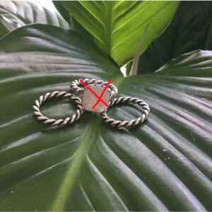 PANDORA SILVER TWISTED BAND